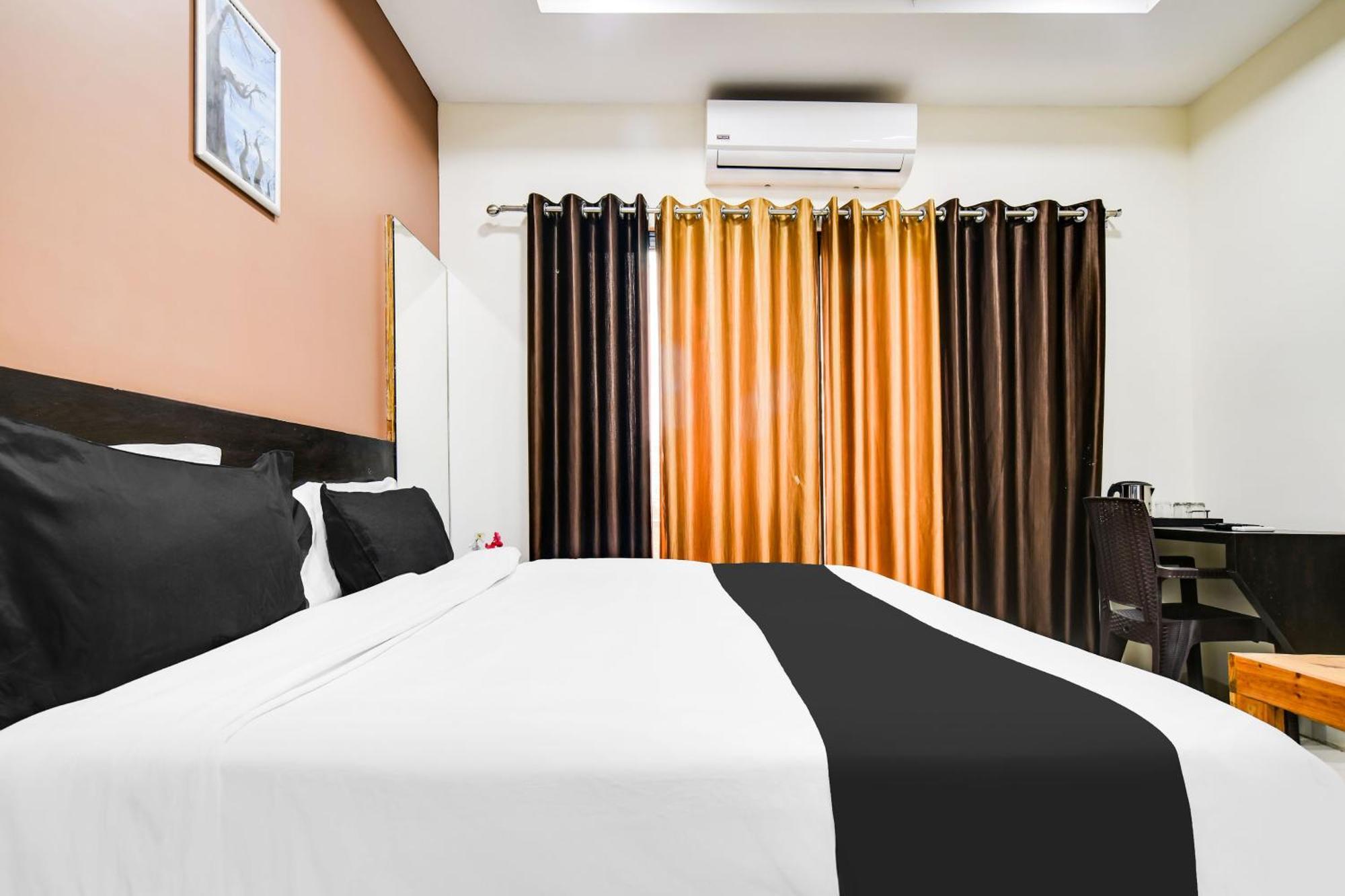 Kanadiya Super Collection O Indore Near Omax City 1 מראה חיצוני תמונה