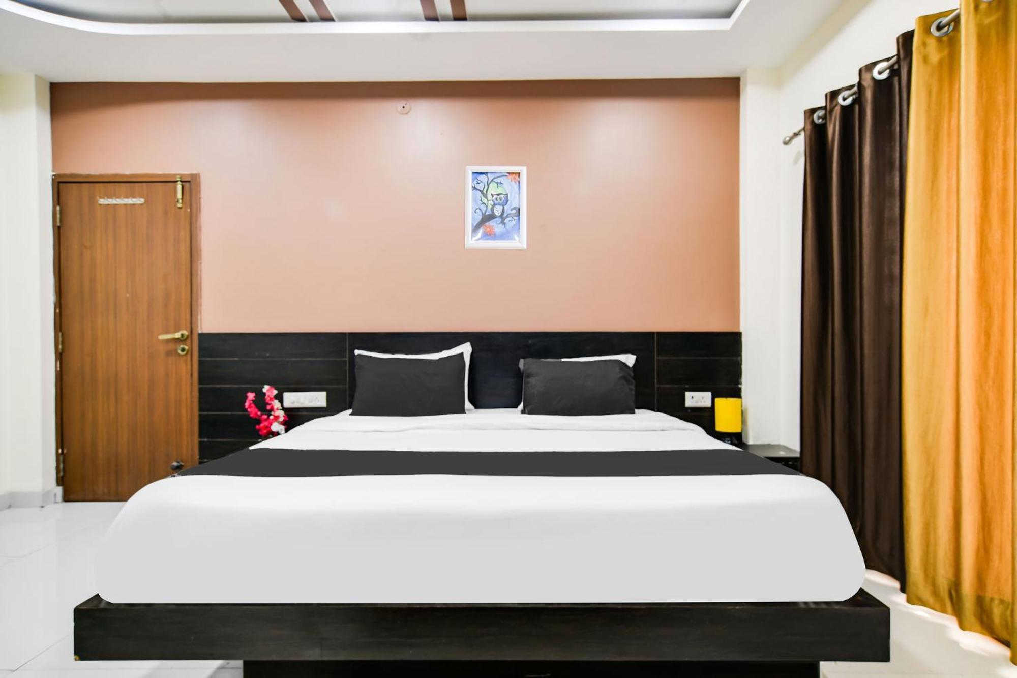 Kanadiya Super Collection O Indore Near Omax City 1 מראה חיצוני תמונה