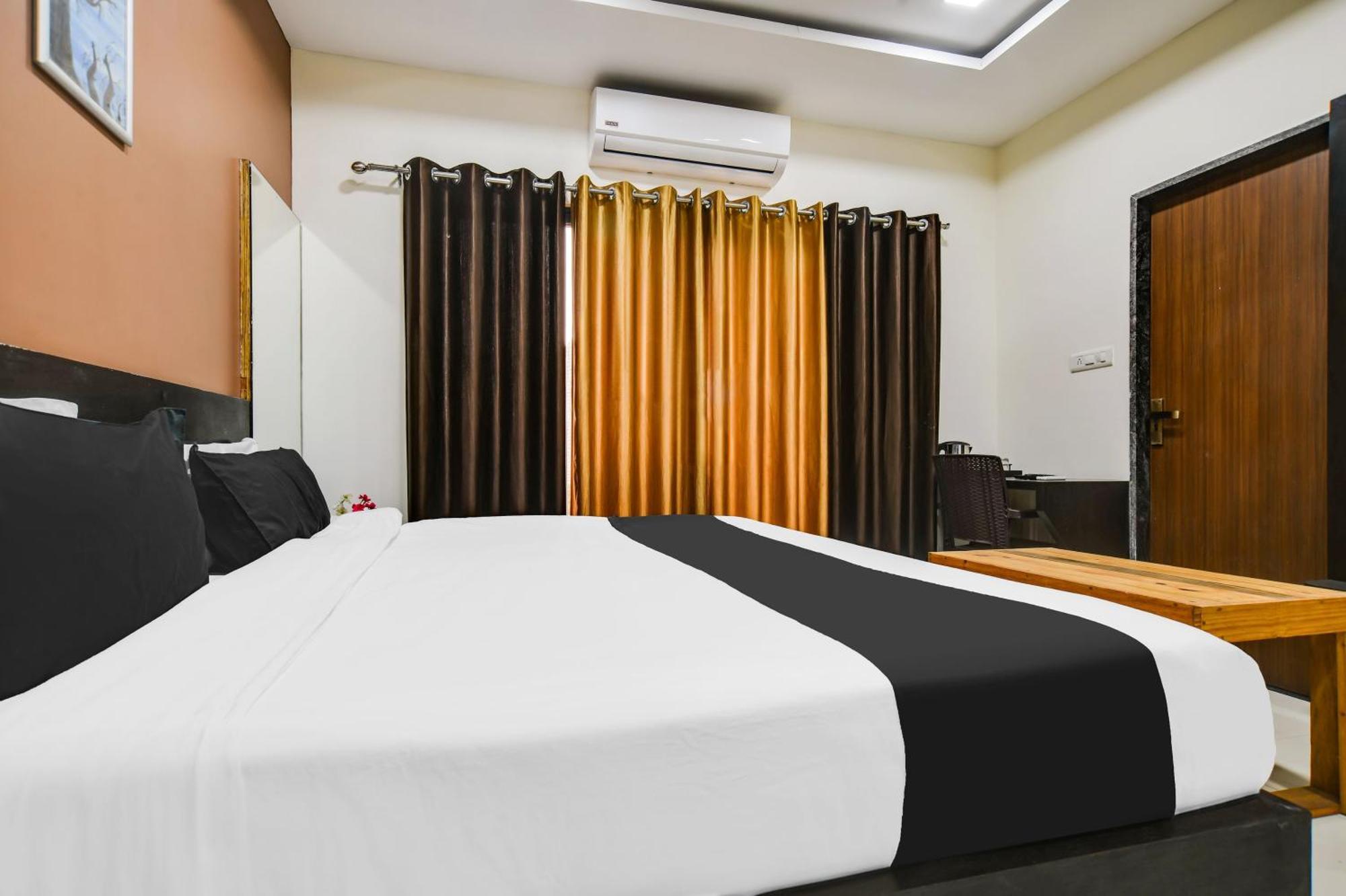 Kanadiya Super Collection O Indore Near Omax City 1 מראה חיצוני תמונה