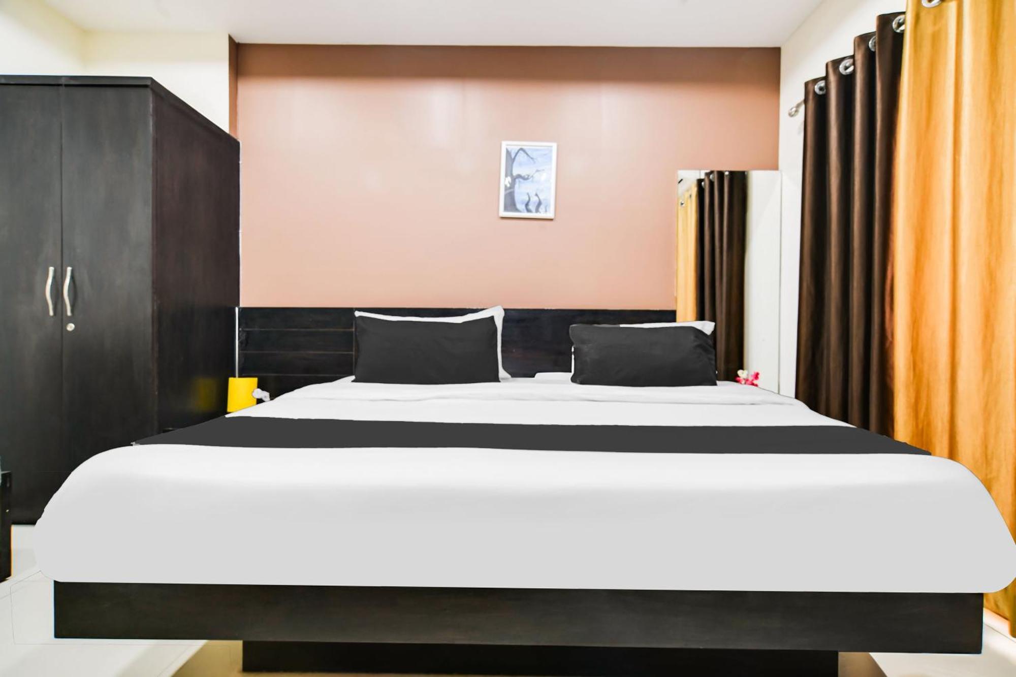 Kanadiya Super Collection O Indore Near Omax City 1 מראה חיצוני תמונה