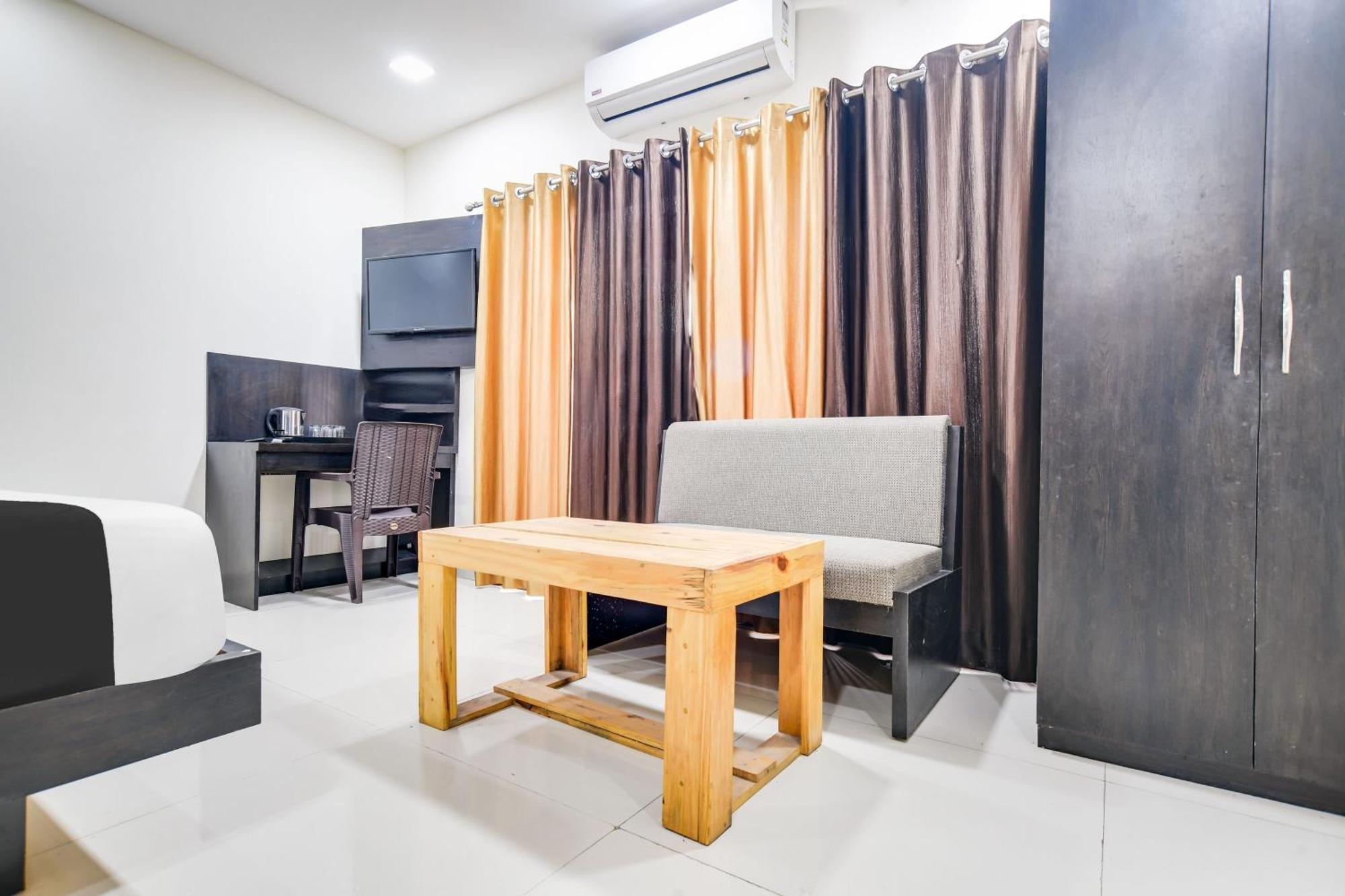 Kanadiya Super Collection O Indore Near Omax City 1 מראה חיצוני תמונה