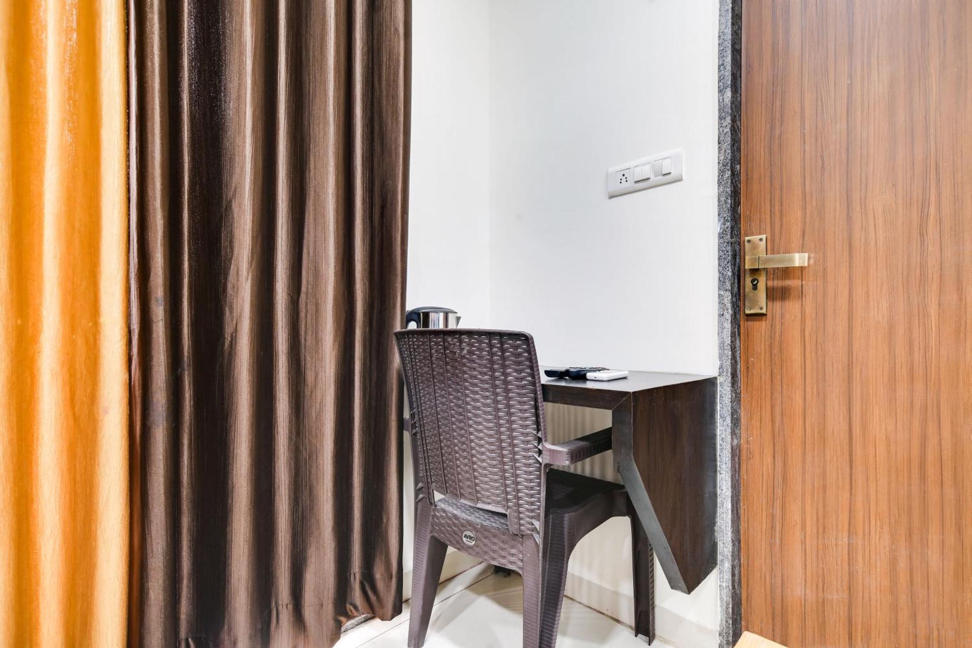 Kanadiya Super Collection O Indore Near Omax City 1 מראה חיצוני תמונה